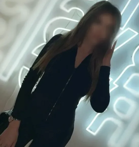 Alena, 32