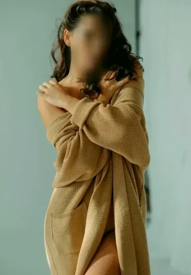 Angelika, 35