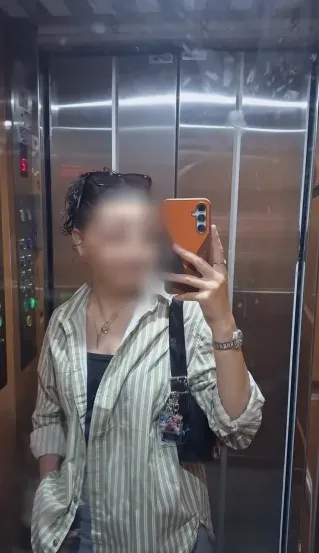 Elena, 21