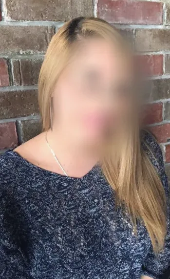 Emina, 35