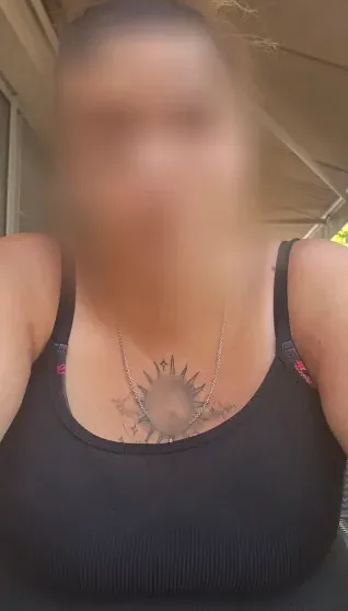 Jovana, 37