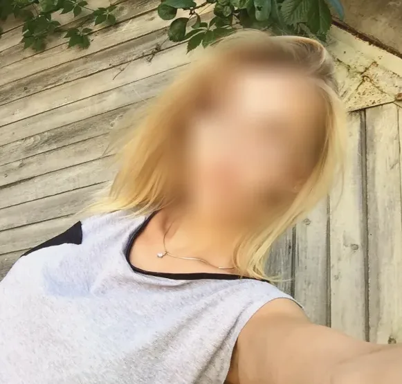 Julia, 34