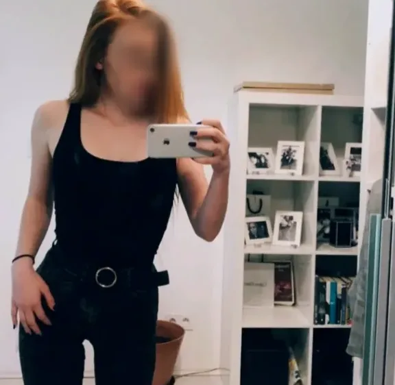 Laura, 36