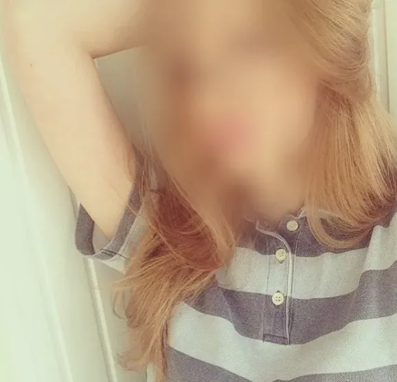 Selina, 27
